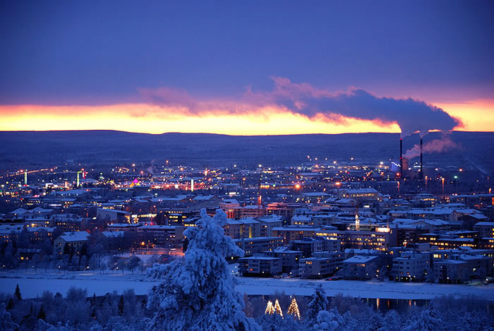 Centre de la ville du Père Noël à Rovaniemi en Laponie finlandaise